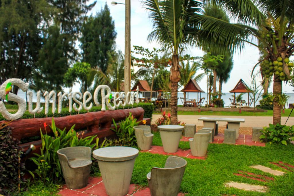 Sunrise Resort Bang Saphan Eksteriør billede